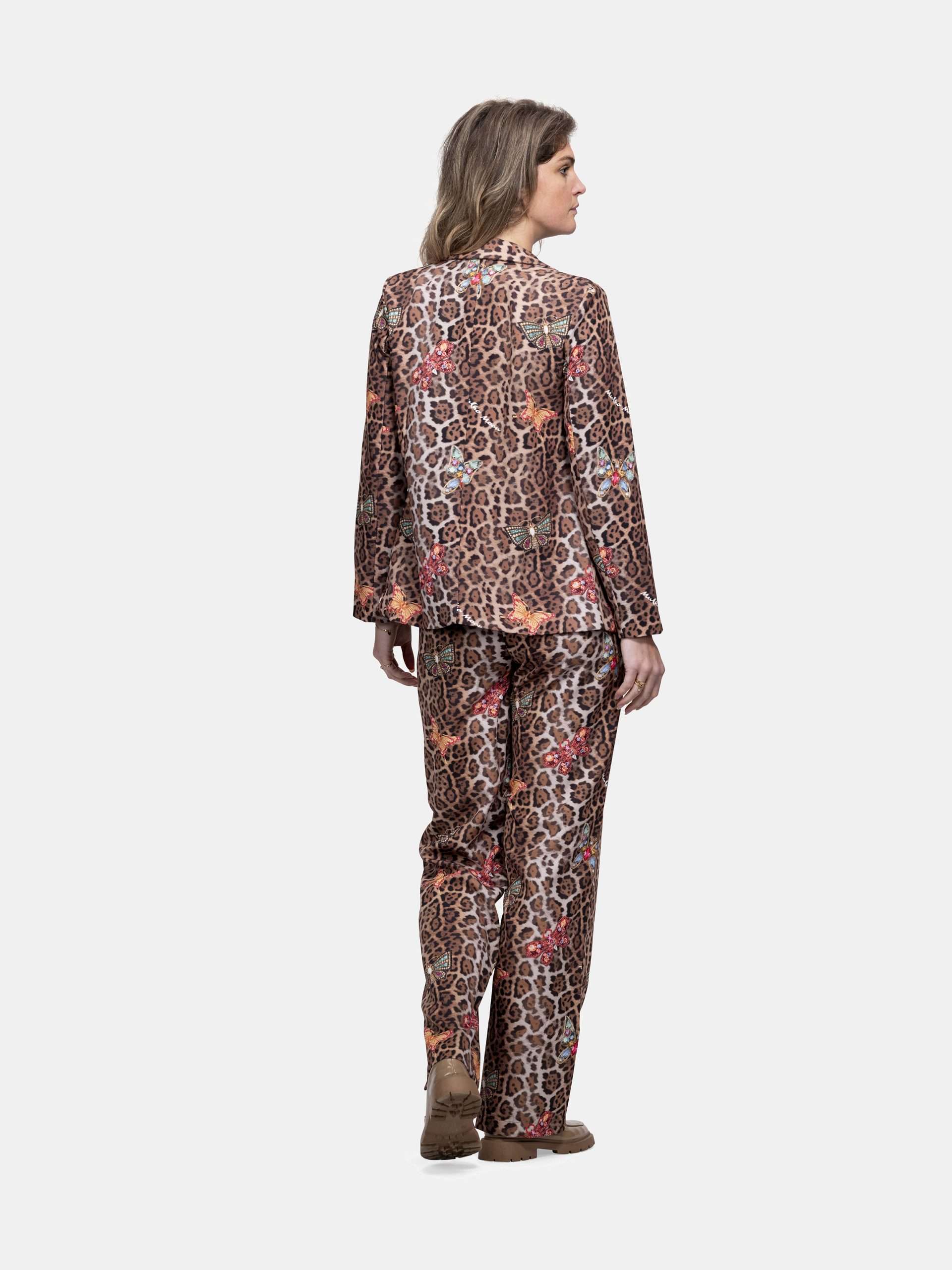 MUCHO GUSTO® Blazer Moon Leopard-Print mit Bunten Schmetterlingen.