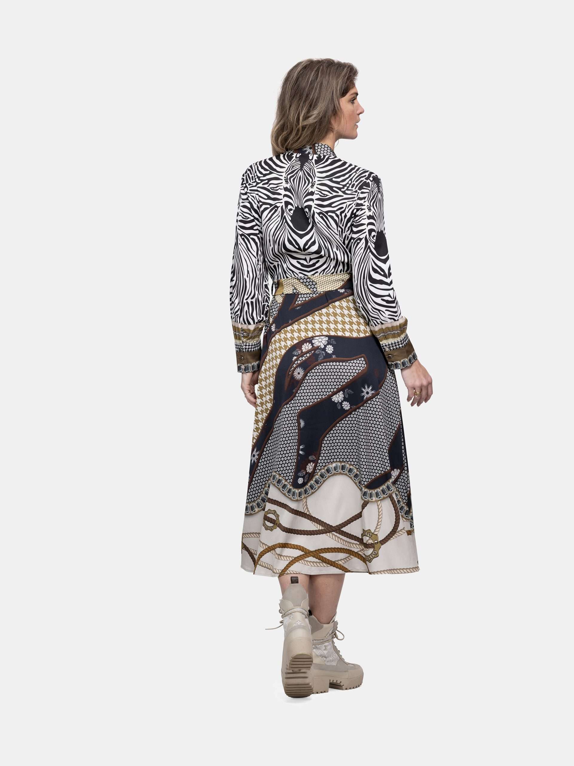 MUCHO GUSTO® Kleid Louvain Lang Zebra mit Pied-de-poule.