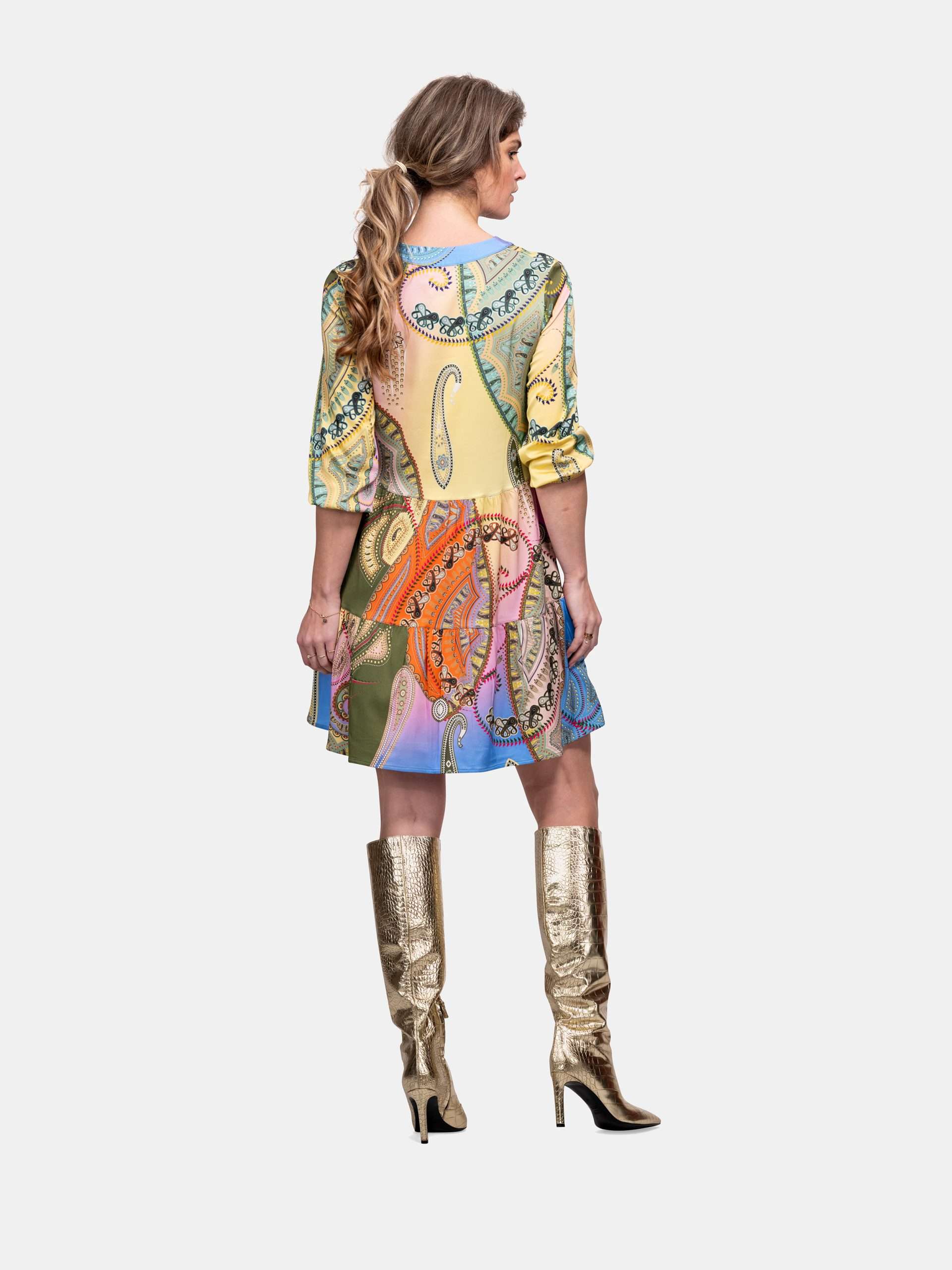 MUCHO GUSTO® Kleid San Rafael Kurz Degradè Multicolor Paisley.