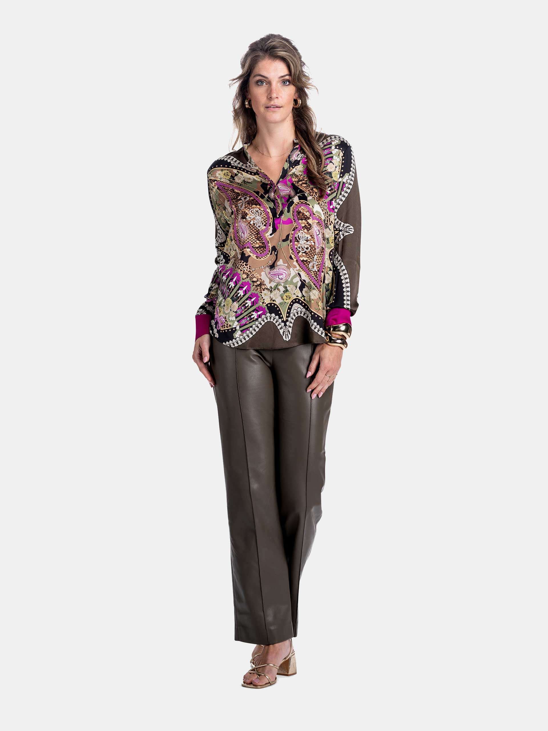 MUCHO GUSTO® Blouse Monza in Silk with Camouflage Paisley Print and Chain Details.