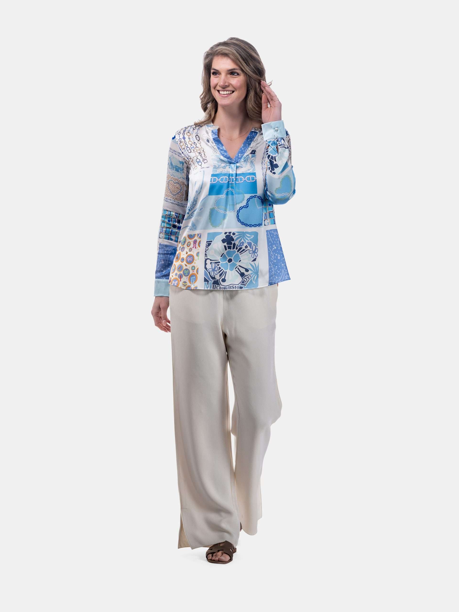 MUCHO GUSTO® Bluse Grazie Blau Herz Eleganz