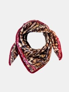 MUCHO GUSTO® Scarf Kiev Wild Ruby Grace