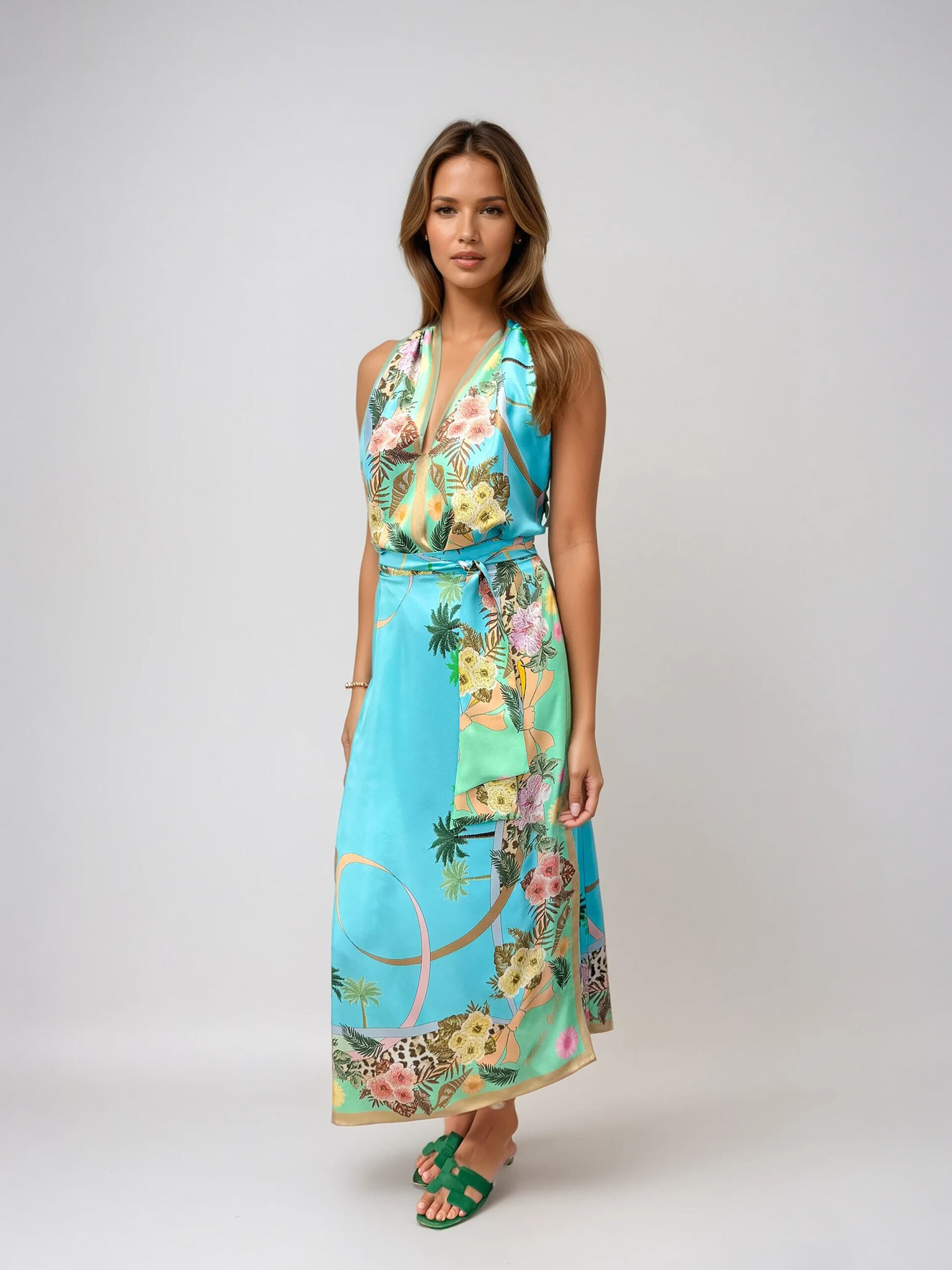 MUCHO GUSTO® Kleid Pareo Seide Paradise Patchwork