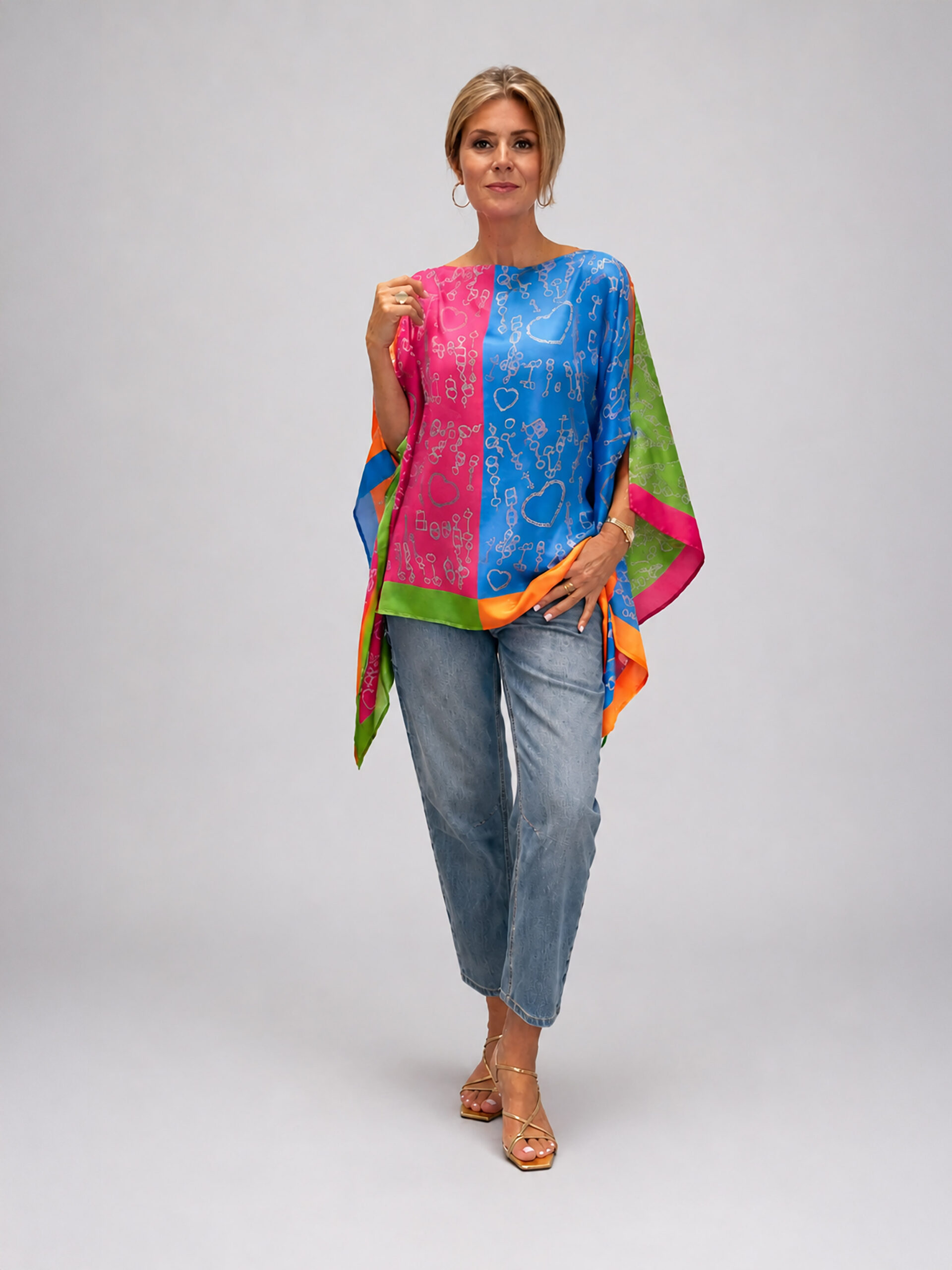 MUCHO GUSTO® Poncho Benirras Colourful Paisley Print