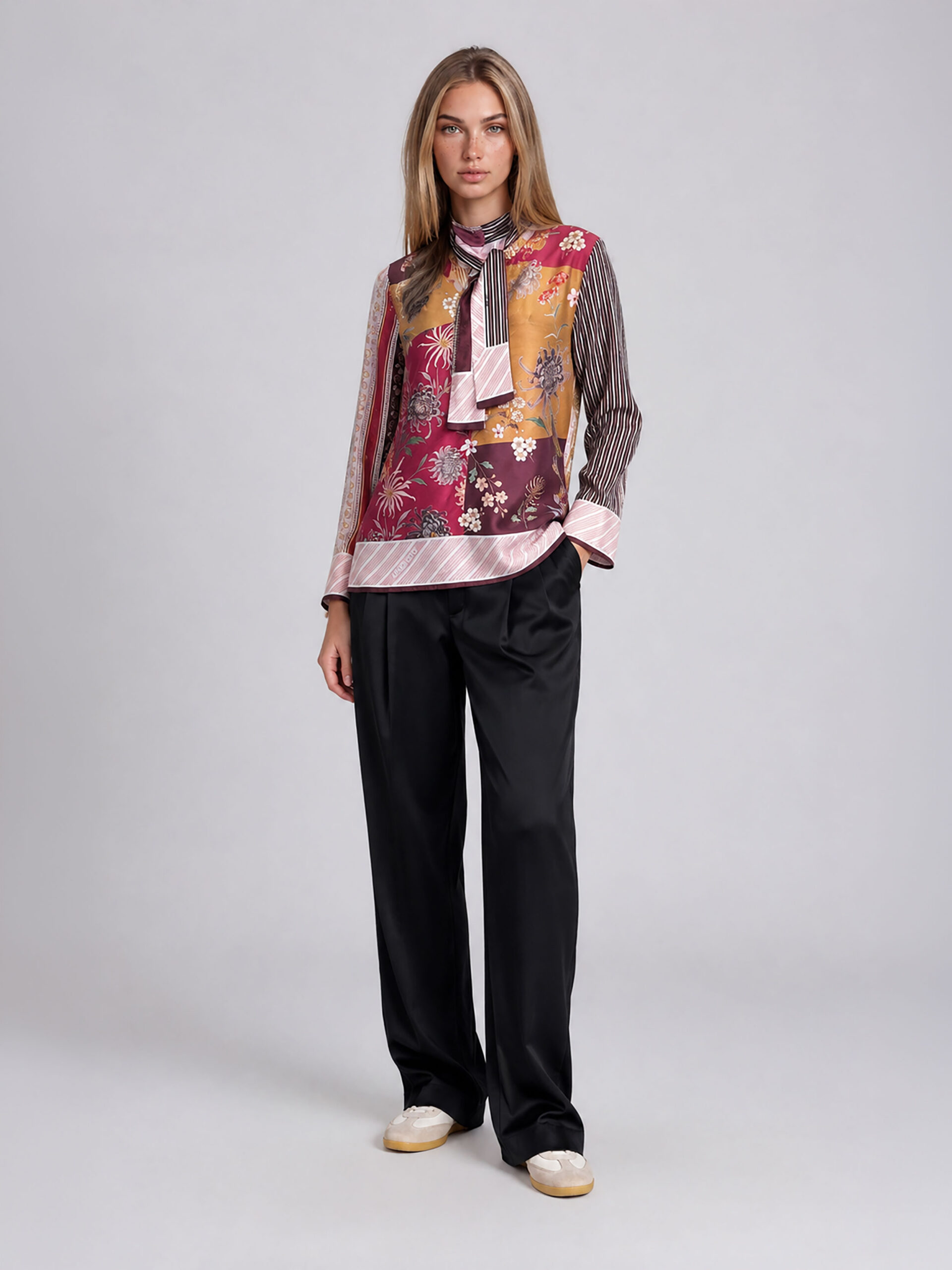 MUCHO GUSTO® Bluse Roma Bordeaux-Blüten-Patchwork